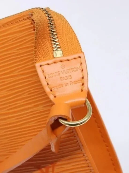LOUIS VUITTON Epi Pochette Accessoires Pouch Orange Mandarin M5294H Auth 141495A - Picture 12 of 16